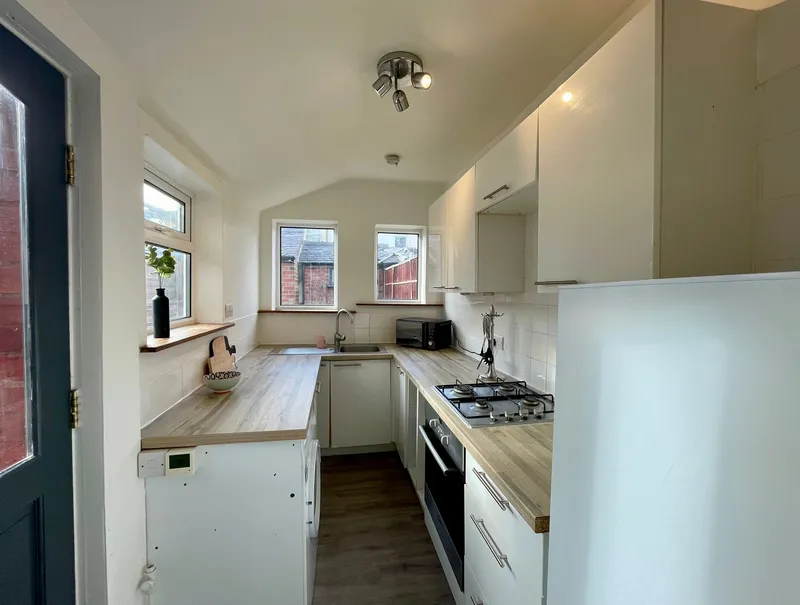 Charming 2 Bed Student House // Aug 2026 - Image 5